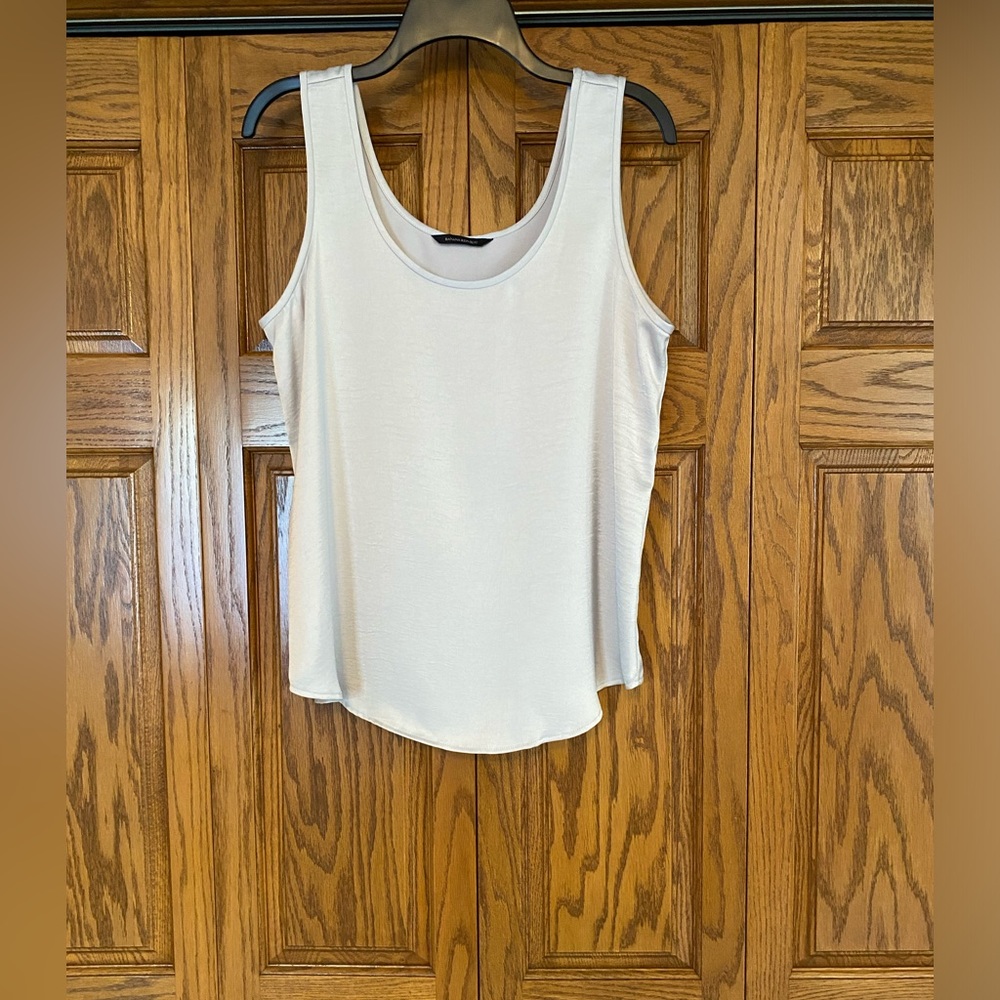 NWOT - BANANA REPUBLIC MATTE SATIN TANK